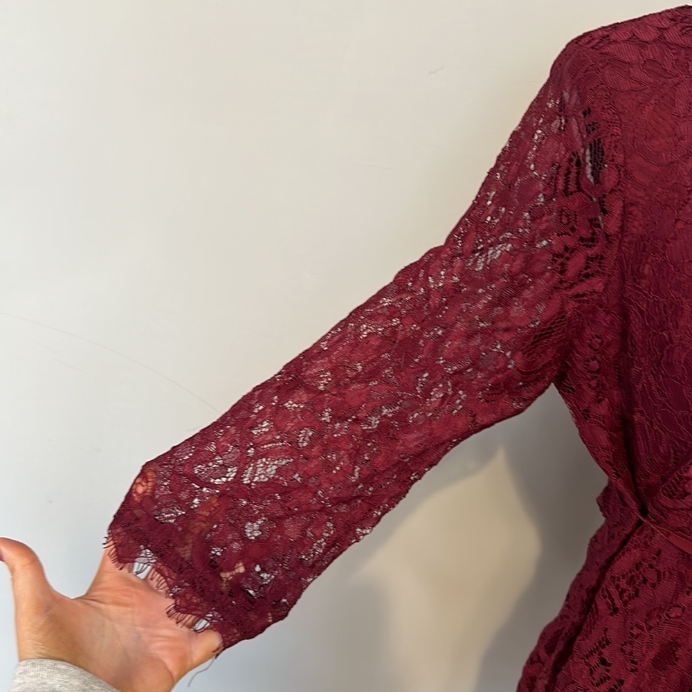 Motherhood Maternity Red Lace Quarter Sleeve Valentines Day Blouse NWT - Picture 3 of 6